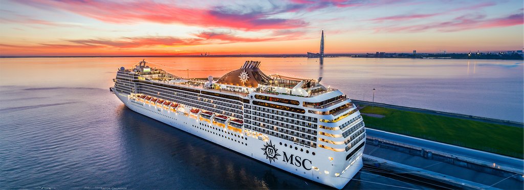 Постер фильма Тайная жизнь круизного лайнера