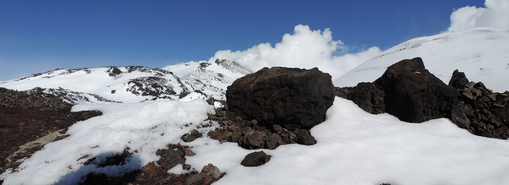 Постер сериала Дикая Италия: вместе с вулканами