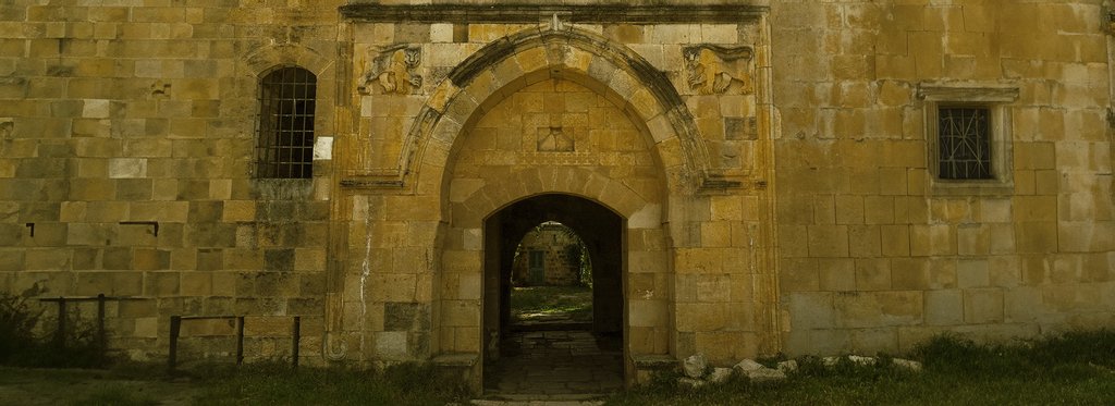 Movie poster Baadaran Castle, Lebanon