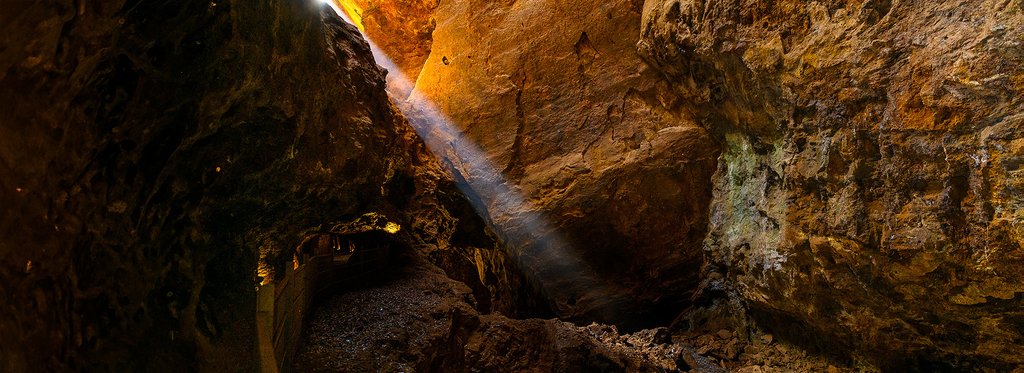 Постер фильма Возрождение жизни в шахте