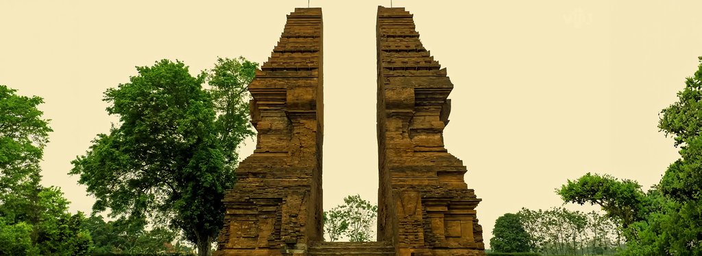 Movie poster Candi Wringin Lawang, Indonesia