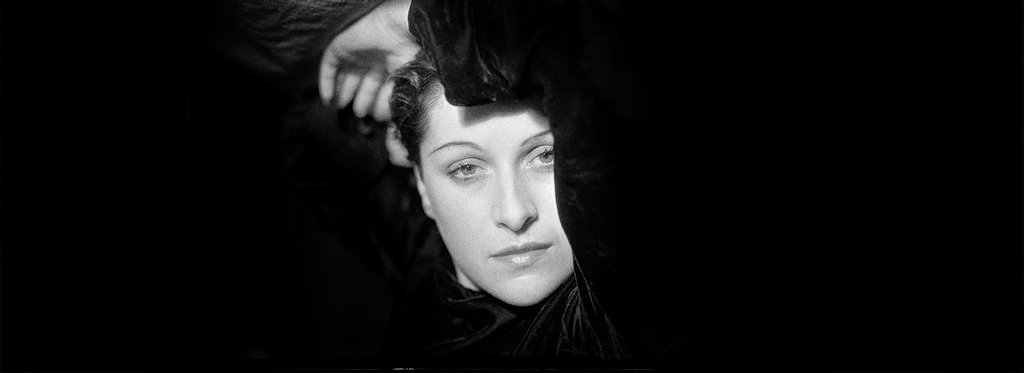 Постер фильма Дора Маар: между светом и тенью